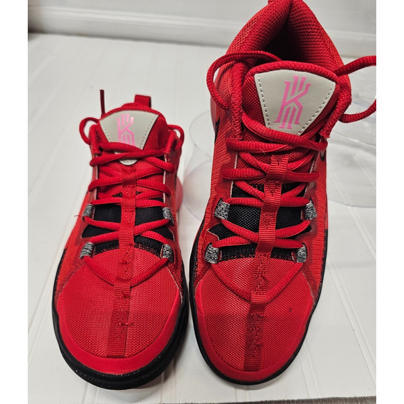 Nike Kyrie Flytrap VI University Red size 4.5 Y. - Picture 2 of 5